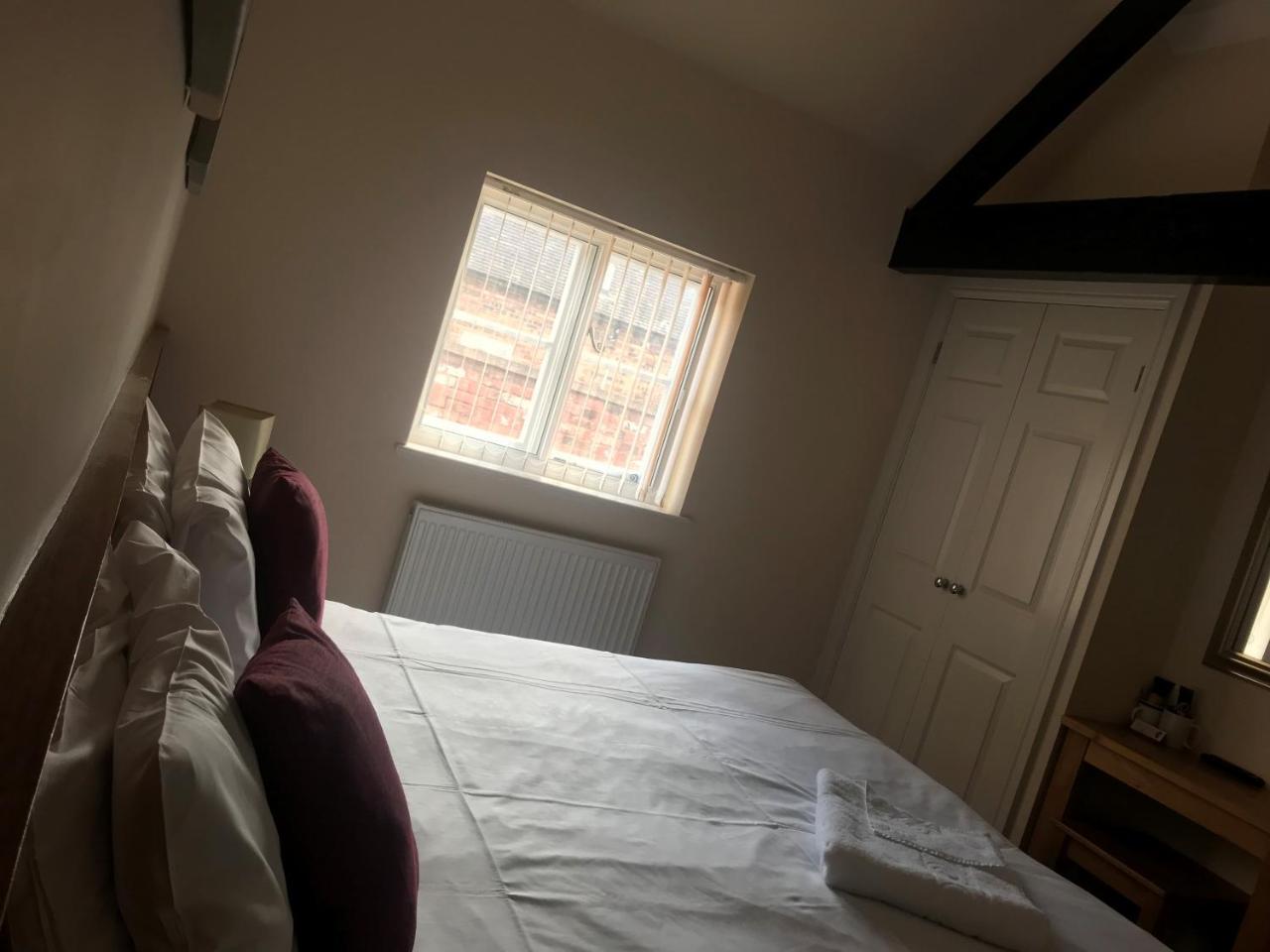 The Atherstone Red Lion Hotel Extérieur photo